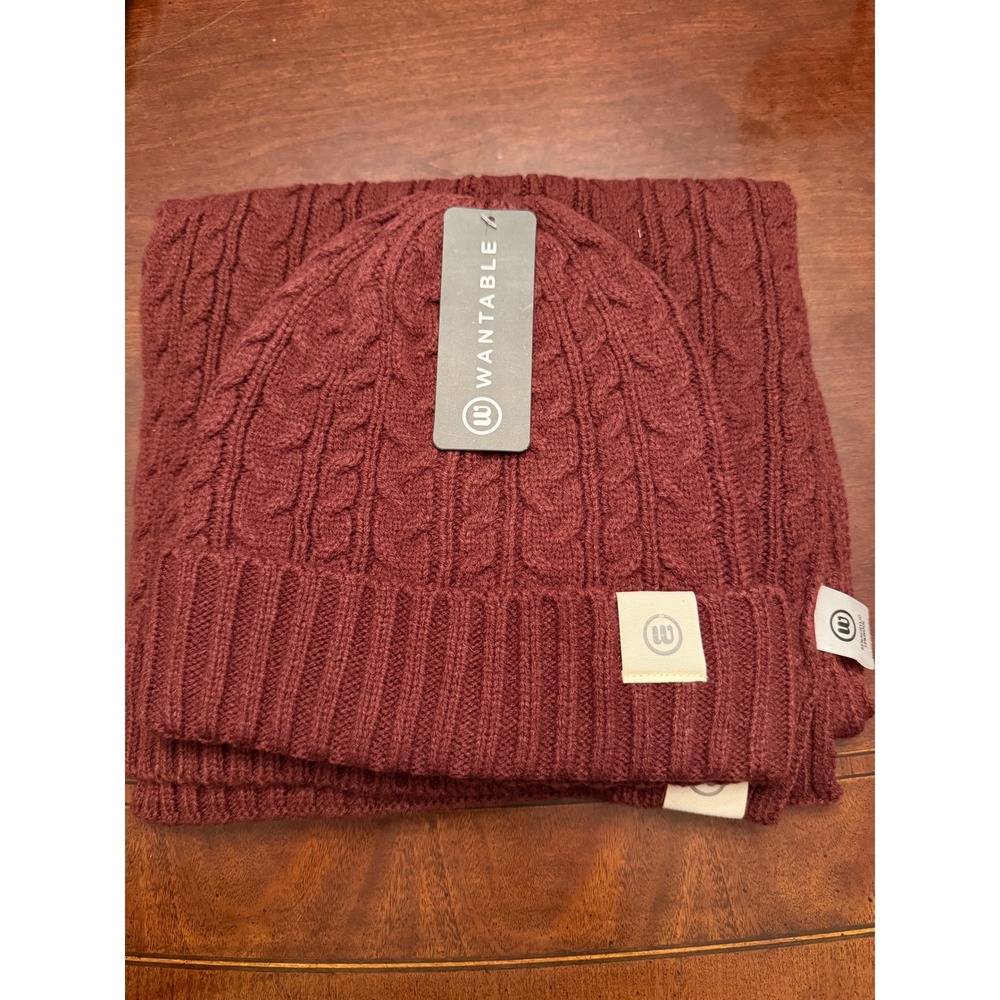 NWT Wantable Cable Knit Beanie and Scarf Set Burgundy Wine Wool Blend